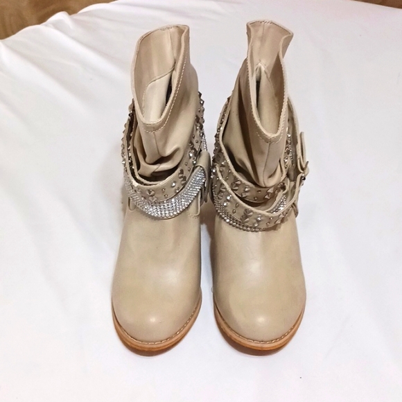 Western Glam Ankle Boots - Picture 6 of 11